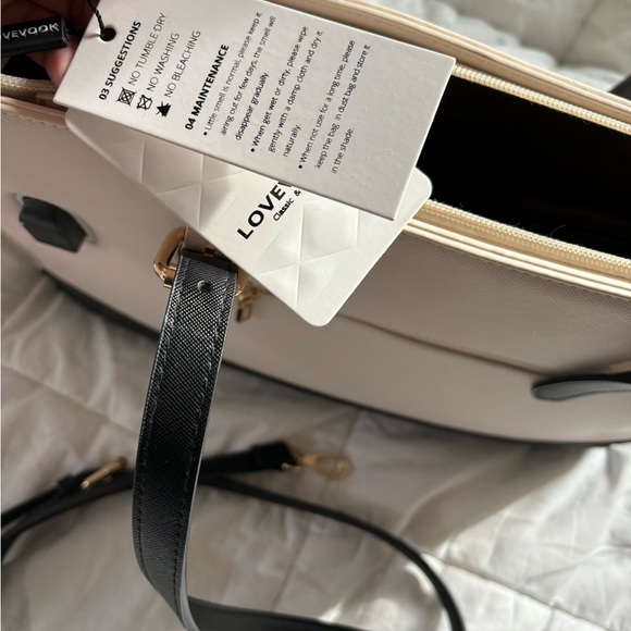 Classy work tote! - Picture 4 of 6